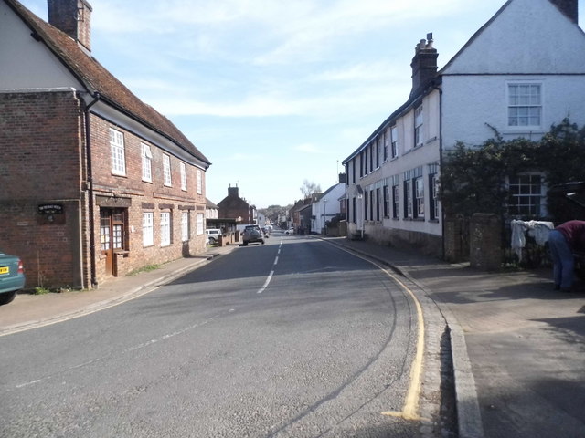 Markyate High Street © David Howard cc-by-sa/2.0 :: Geograph Britain ...