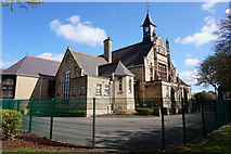 TA0831 : St Nicholas School by Ian S