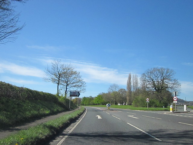 A449 Worcester Road Turning for Leigh... © Roy Hughes cc-by-sa/2.0 ...