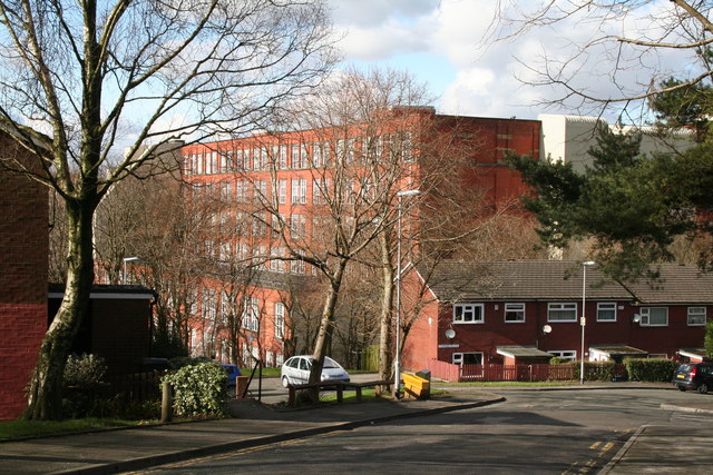 Shaw: Grains Road: old cotton mill © Dr Neil Clifton cc-by-sa/2.0 ...