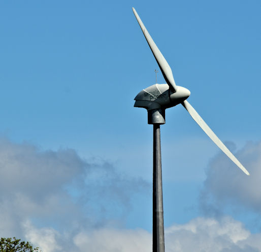 Wind turbine near Maghaberry - April 2016(2)