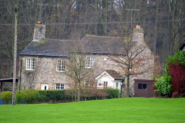 Set Of Emmerdale Hotten Road Harewood C Mark Stevenson Cc By Sa 2 0 Geograph Britain And Ireland