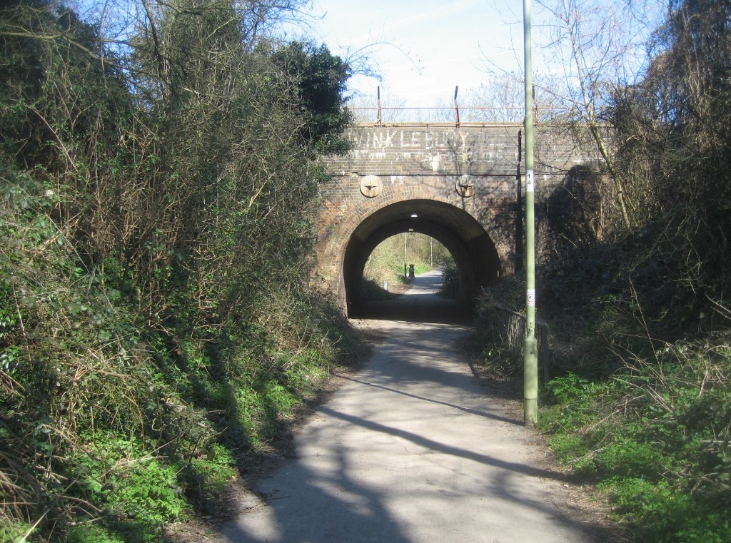 Gateway to Winklebury © Mr Ignavy :: Geograph Britain and Ireland