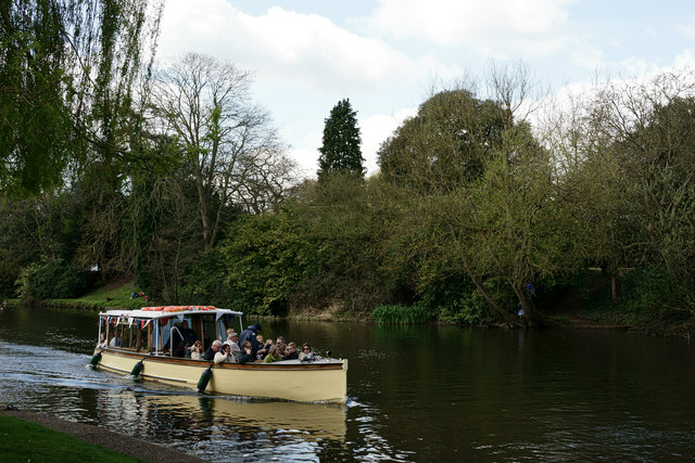 'Spray' on the River Avon