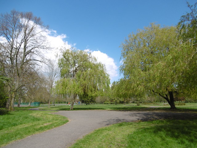 Pinner Village Gardens © Marathon :: Geograph Britain and Ireland