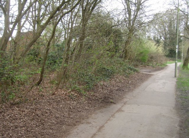 Path around Moor Road playing fields