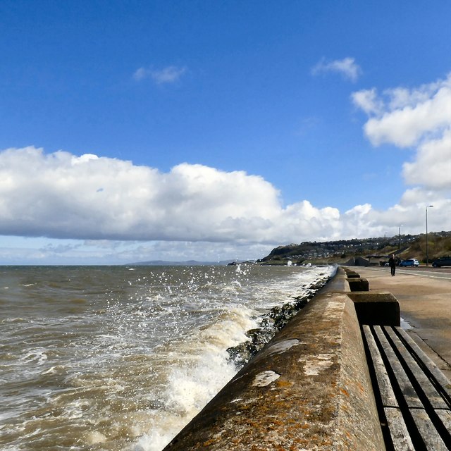 Llanw Uchel Ym Mae Colwyn High Tide At © Gerald England Geograph Britain And Ireland