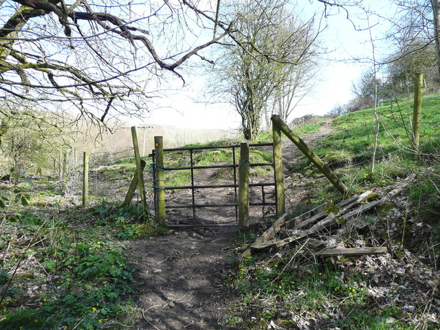 Footpath gate near the ruins of Hand Carr Mill, Luddendenfoot