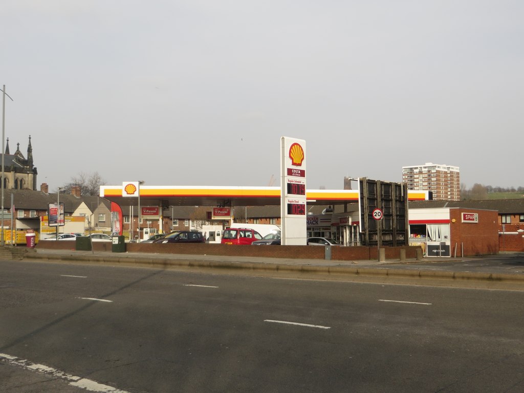 shell-garage-scotland-road-liverpool-graham-robson-cc-by-sa-2-0