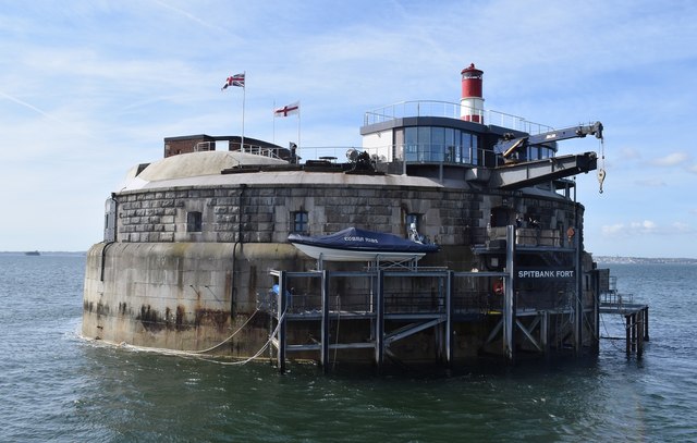 Spitbank Fort © Rob Farrow :: Geograph Britain and Ireland