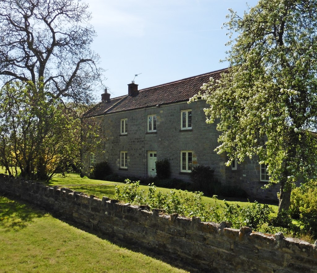 Red Hill Farm © Roger Cornfoot :: Geograph Britain and Ireland