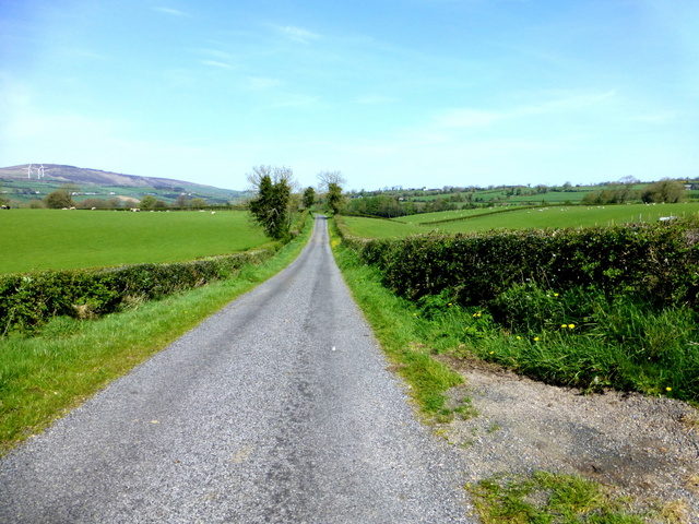 Carrigans Road © Kenneth Allen cc-by-sa/2.0 :: Geograph Ireland