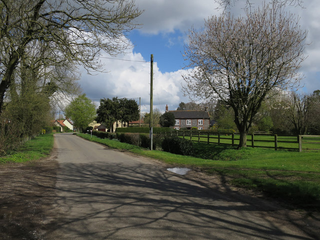 Entering Lower Stow Bedon