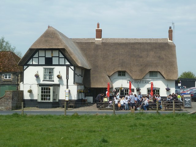 The Red Lion PH, Avebury © Rob Farrow cc-by-sa/2.0 :: Geograph Britain ...