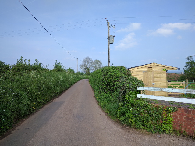 New shed at Heathaller, and Ponsford Lane, looking east