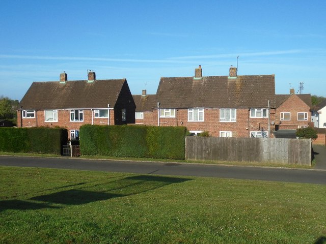 Houses in Greatfield Close