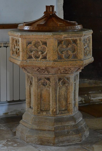 Daglingworth, The Holy Rood Church: The octagonal c15th font