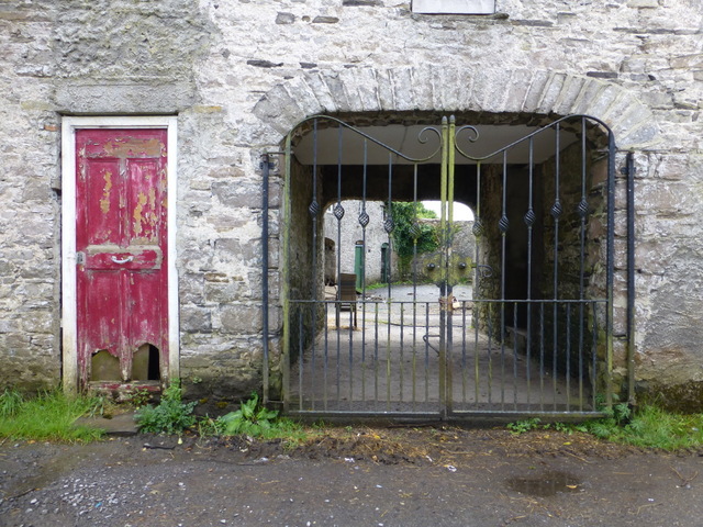 Arched opening, Ballintra