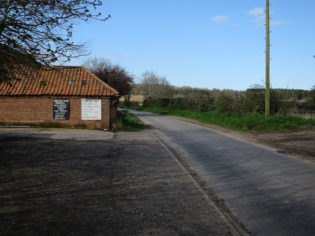 Melton Road past Martins Farm