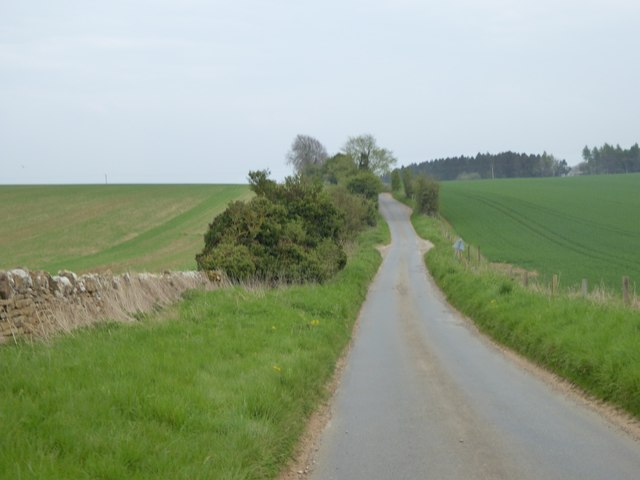 Single track road east of Snowshill