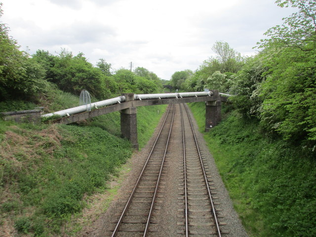 Aqueduct crossing the Great Central Railway