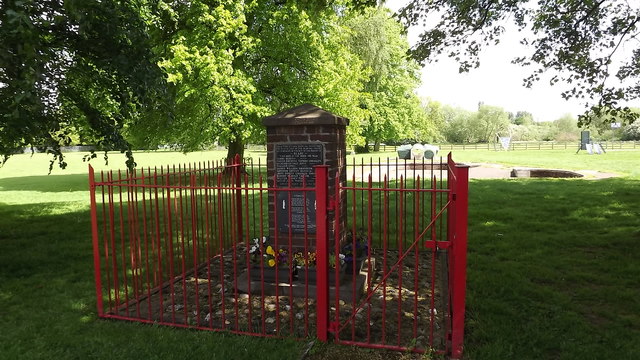 War Memorial In Northfield Park Blaby C John Welford Cc By Sa 2 0 Geograph Britain And Ireland