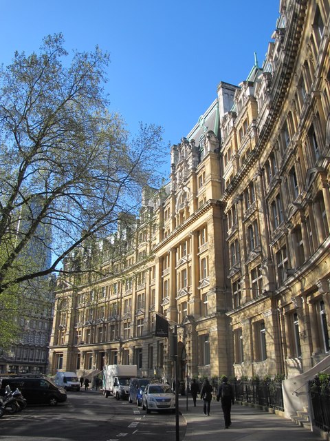 Finsbury Circus, EC2 © Mike Quinn cc-by-sa/2.0 :: Geograph Britain and ...