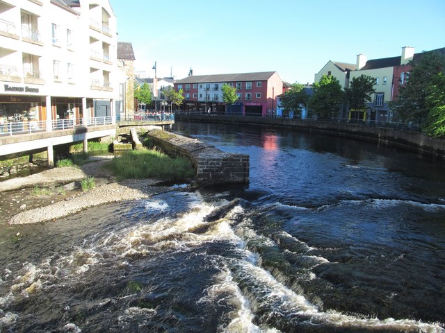 Garvoge River Sligo © Gordon Hatton cc-by-sa/2.0 :: Geograph Ireland