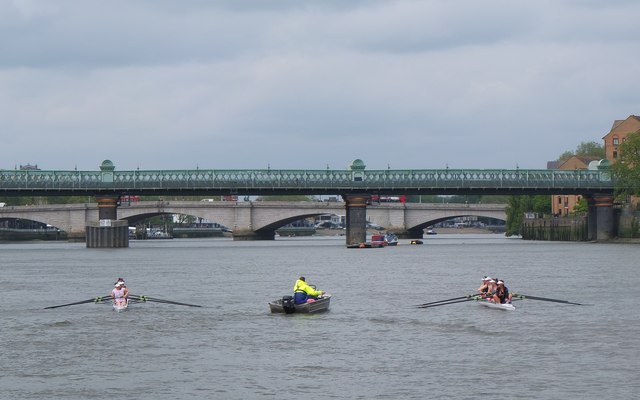 Rowing on the Thames, Putney