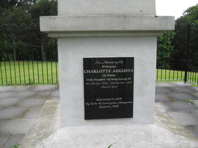 Memorial obelisk - Red House Park, Great... © Martin Richard Phelan cc ...