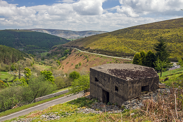 North Wales WWII defences: Horseshoe Pass - pillbox (1)