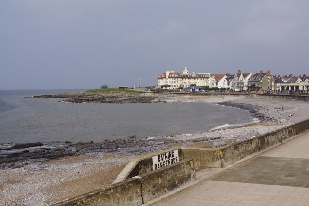 Porthcawl Beach © Stephen McKay cc-by-sa/2.0 :: Geograph Britain and ...