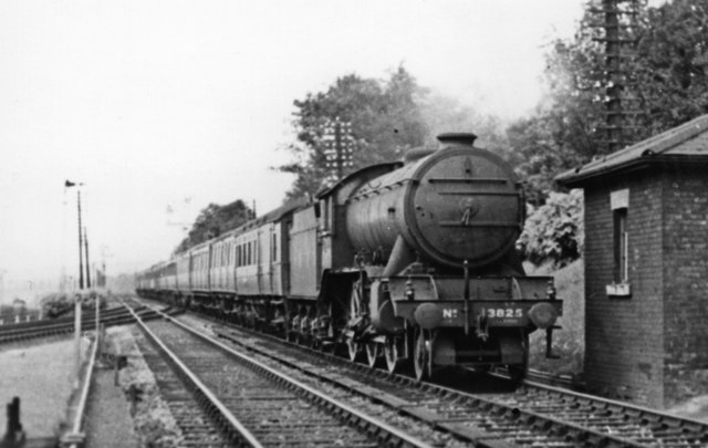 Newcastle - Liverpool express passing Low Fell, 1946