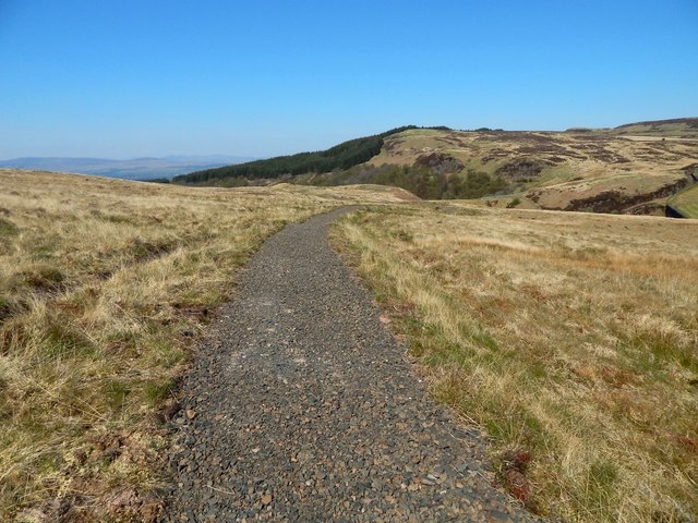 The John Muir Way near Burncrooks Reservoir