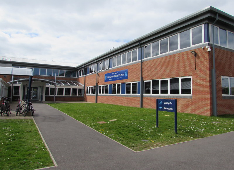 Ysgol Gyfun Gymraeg Glantaf, Llandaff... © Jaggery :: Geograph Britain ...