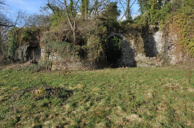 Llangybi Castle © Philip Halling cc-by-sa/2.0 :: Geograph Britain and ...