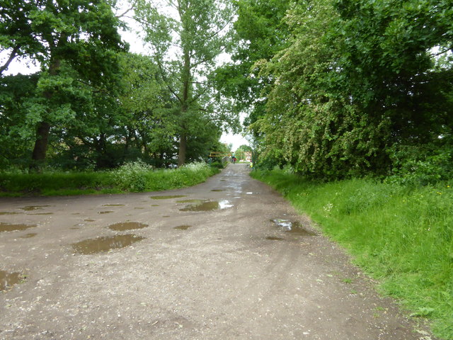 Exit To Riverside From Riverside Garden C Shazz Geograph Britain And Ireland