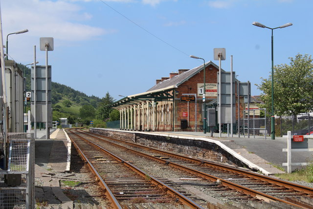 Porthmadog railway station
