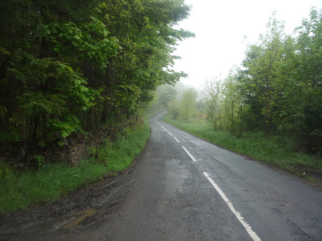 Minor road towards The Glen