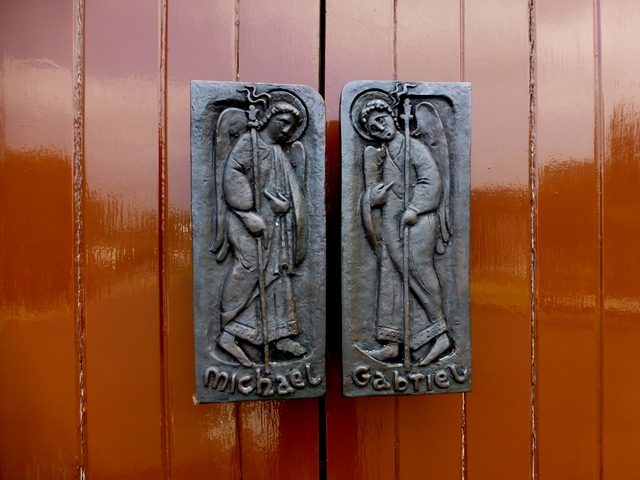 Church door handles © Kenneth Allen cc-by-sa/2.0 :: Geograph Ireland