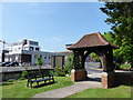 Holy Trinity, Bracknell: lych gate