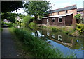 Towpath along the Grand Union Canal - Aylesbury Arm