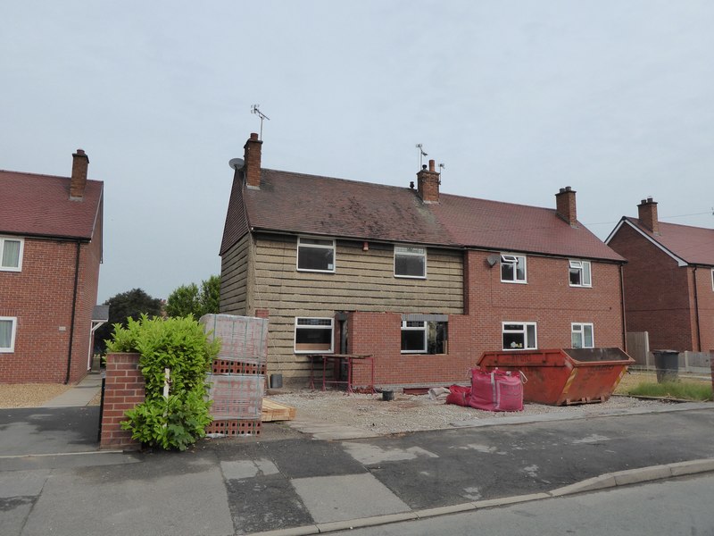 audley-airey-house-on-meadowside-avenue-jonathan-hutchins-cc-by-sa-2-0-geograph-britain