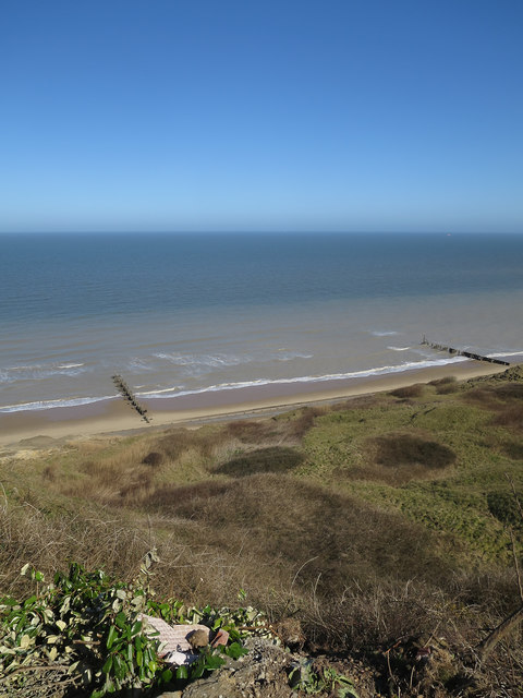 Undercliff at Trimingham © Hugh Venables cc-by-sa/2.0 :: Geograph ...