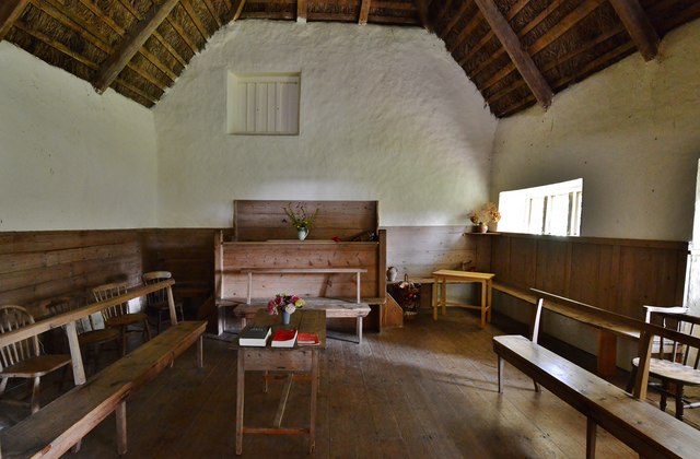 Come-to-Good, Quakers' Meeting House: Interior looking east