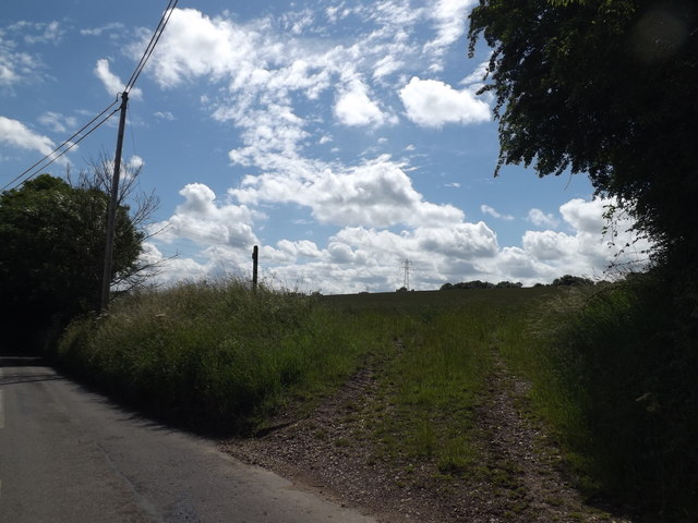 Footpath to Castle Road