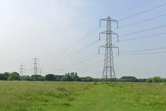 Pylons, Staines Moor © Alan Hunt cc-by-sa/2.0 :: Geograph Britain and ...