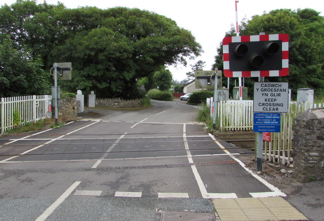 Road side of Manorbier railway station level crossing