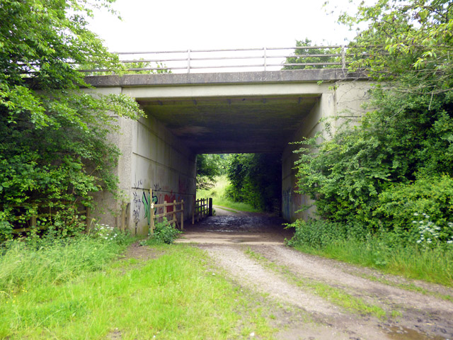 A413 bridge over farm track