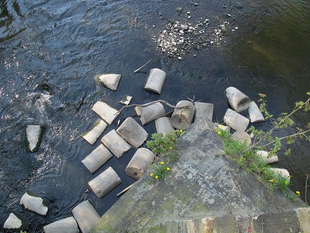 Stones in the river, Calverley Bridge
